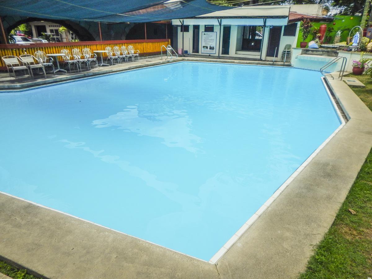 The Alpa Hotel And Restaurant Batangas Exterior photo