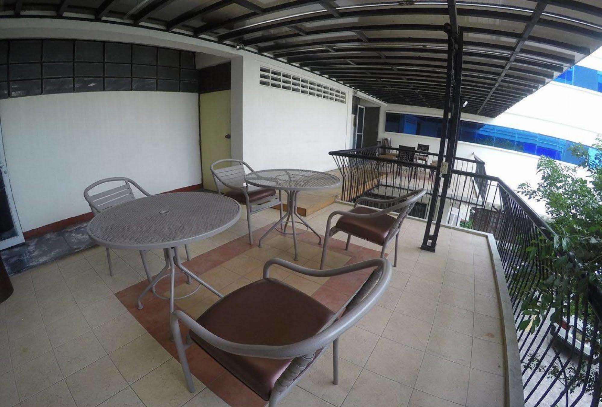 The Alpa Hotel And Restaurant Batangas Exterior photo